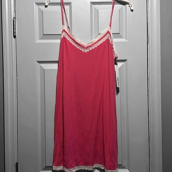 DKNY Fuchsia Slip Chemise! - Picture 3 of 14